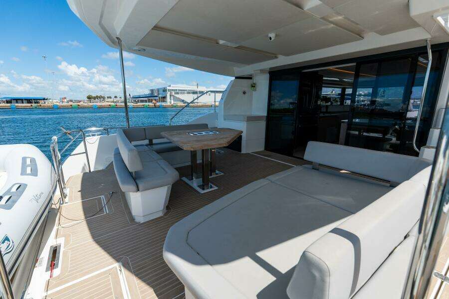 Breathe 53ft Robertson  amp  Caine Yacht For Sale