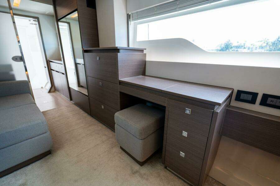 Breathe 53ft Robertson  amp  Caine Yacht For Sale