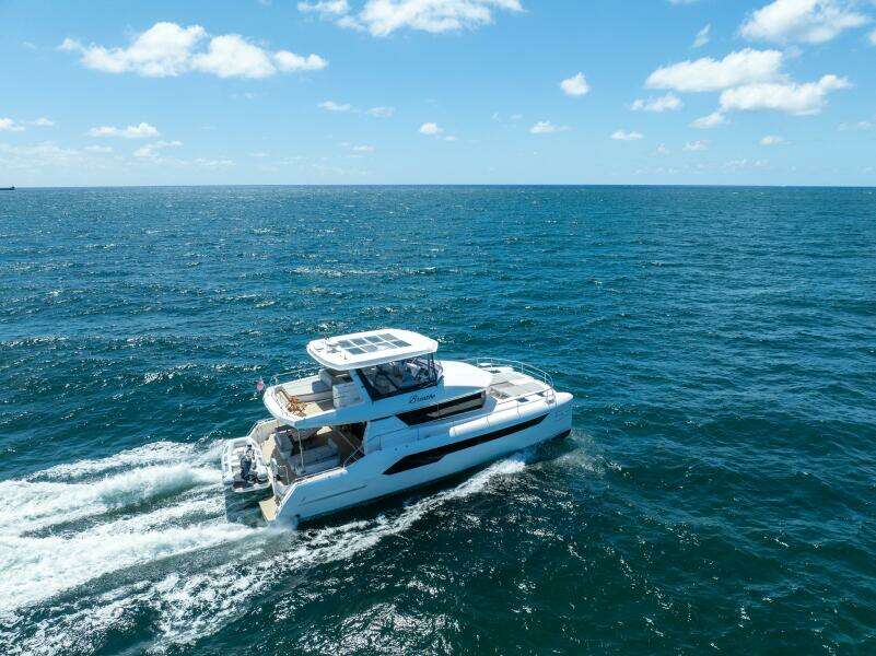 Breathe 53ft Robertson  amp  Caine Yacht For Sale