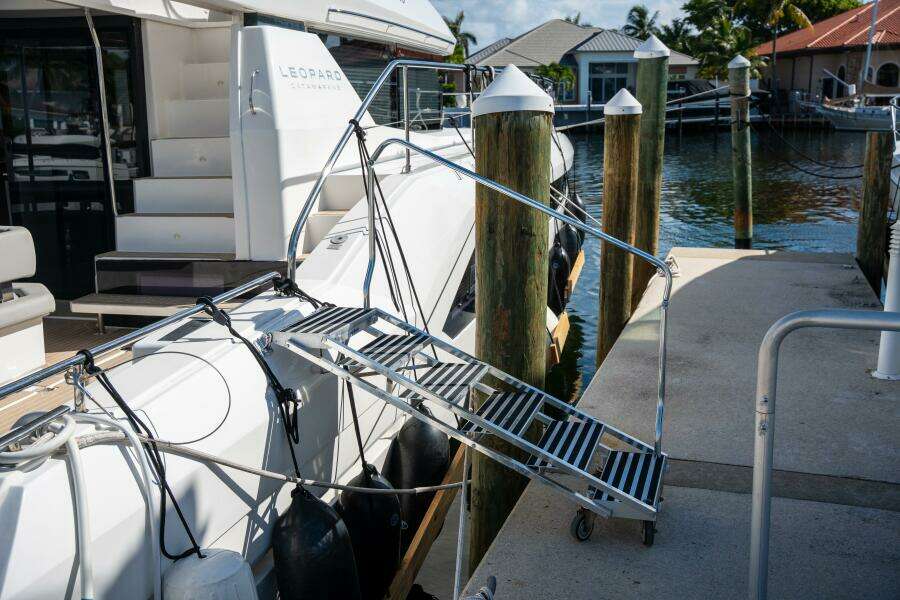Breathe 53ft Robertson  amp  Caine Yacht For Sale