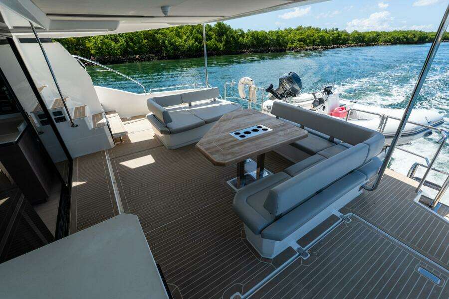 Breathe 53ft Robertson  amp  Caine Yacht For Sale