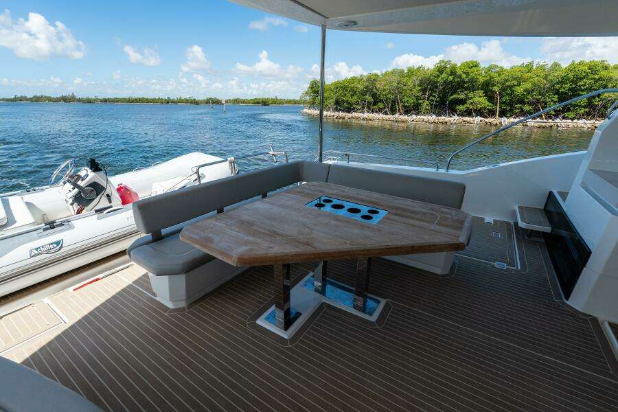 Breathe 53ft Robertson  amp  Caine Yacht For Sale