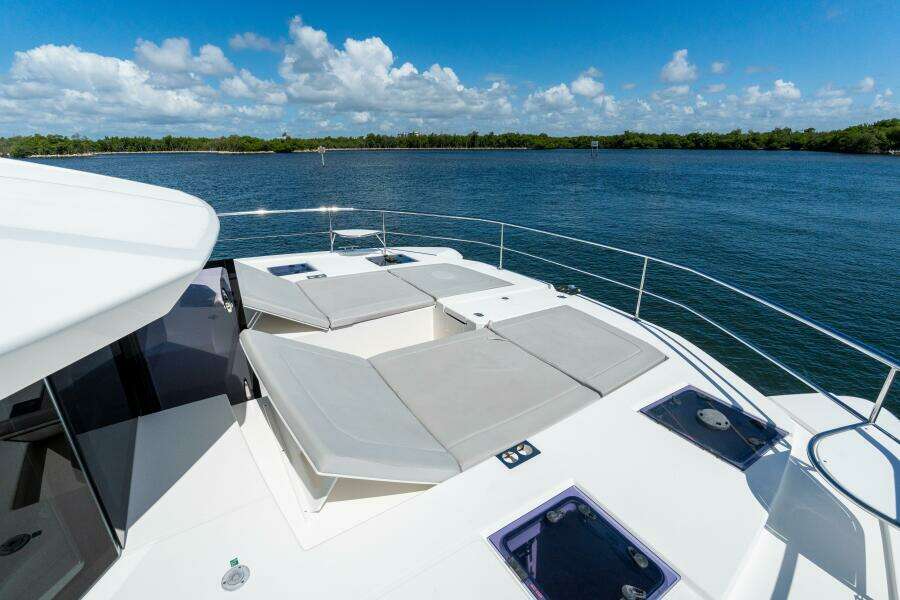 Breathe 53ft Robertson  amp  Caine Yacht For Sale
