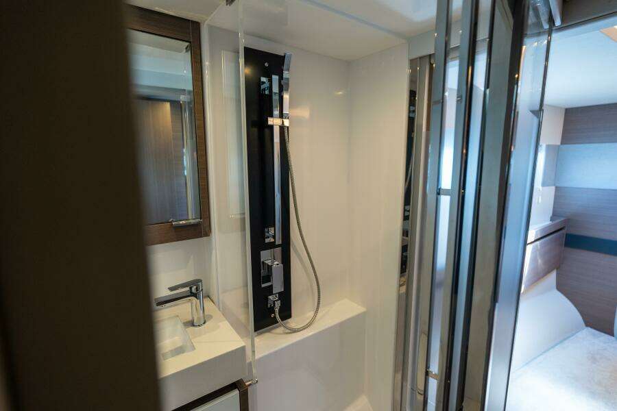 Breathe 53ft Robertson  amp  Caine Yacht For Sale