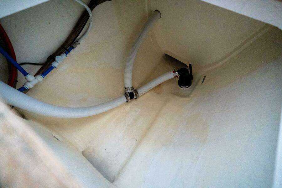 Breathe 53ft Robertson  amp  Caine Yacht For Sale