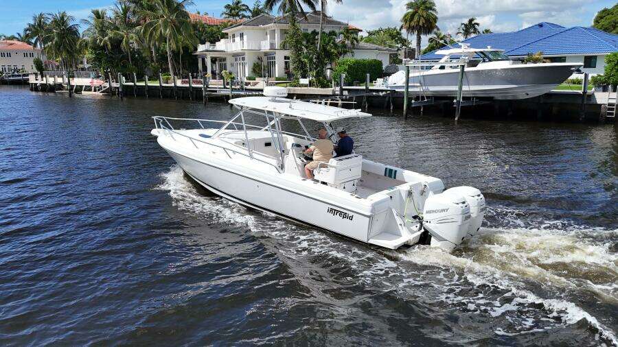34ft Intrepid Yacht For Sale