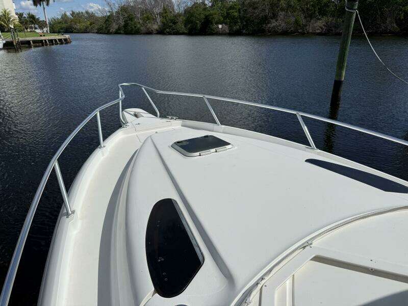 34ft Intrepid Yacht For Sale