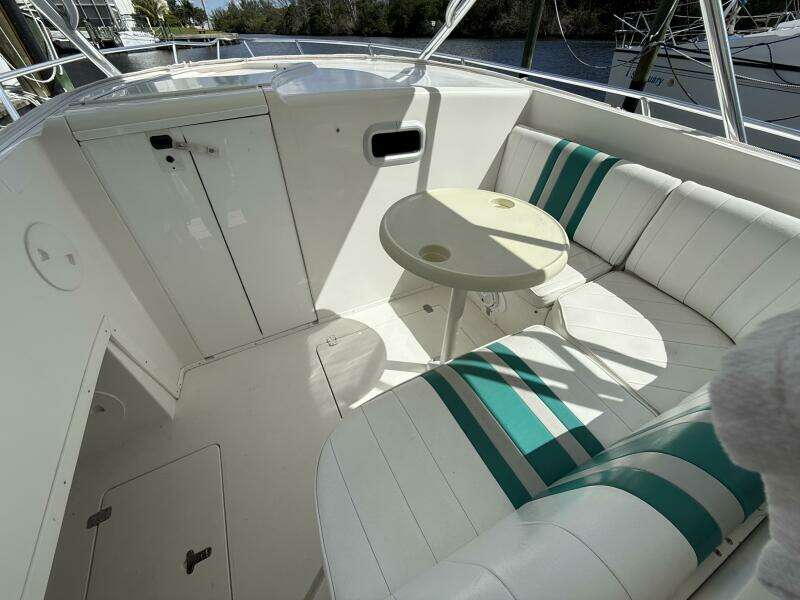 34ft Intrepid Yacht For Sale
