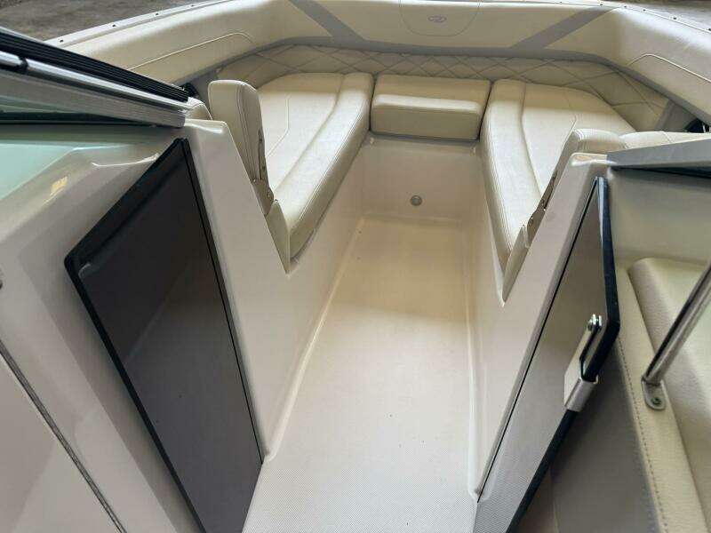 26ft Regal Yacht For Sale