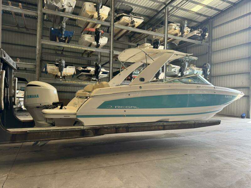 26ft Regal Yacht For Sale