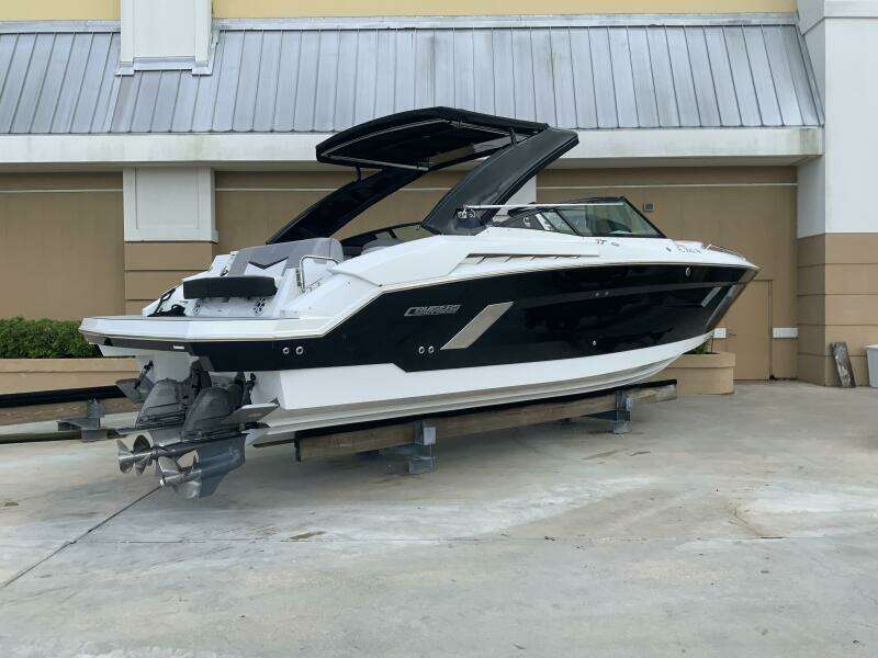32ft Cruisers Sport Series Yacht For Sale 32ft Cruisers Sport Series Yacht For Sale