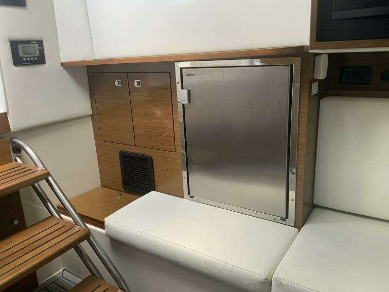 32ft Cruisers Sport Series Yacht For Sale 32ft Cruisers Sport Series Yacht For Sale