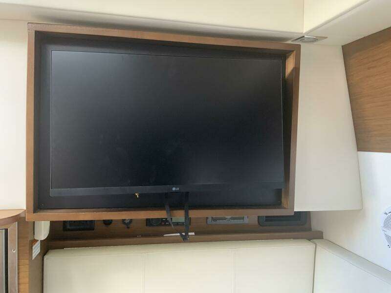 32ft Cruisers Sport Series Yacht For Sale 32ft Cruisers Sport Series Yacht For Sale