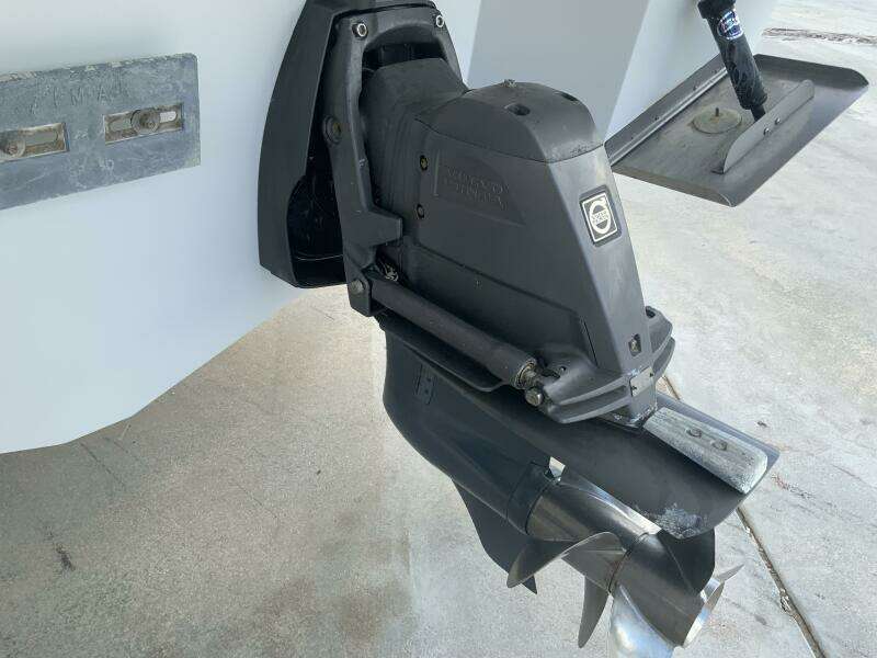 32ft Cruisers Sport Series Yacht For Sale 32ft Cruisers Sport Series Yacht For Sale