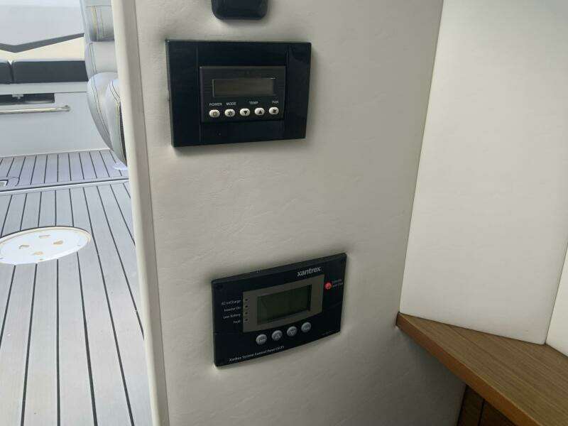 32ft Cruisers Sport Series Yacht For Sale 32ft Cruisers Sport Series Yacht For Sale