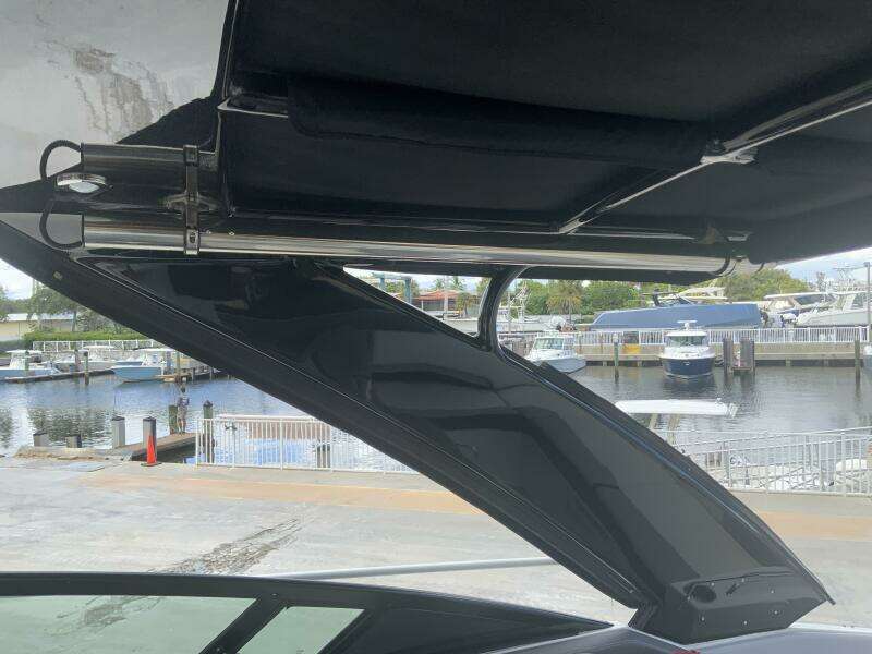 32ft Cruisers Sport Series Yacht For Sale 32ft Cruisers Sport Series Yacht For Sale