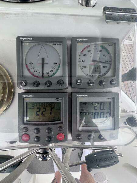 2006 Beneteau 423
