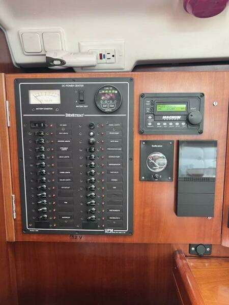 2006 Beneteau 423