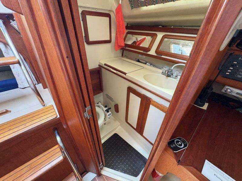 30ft Hunter Yacht For Sale