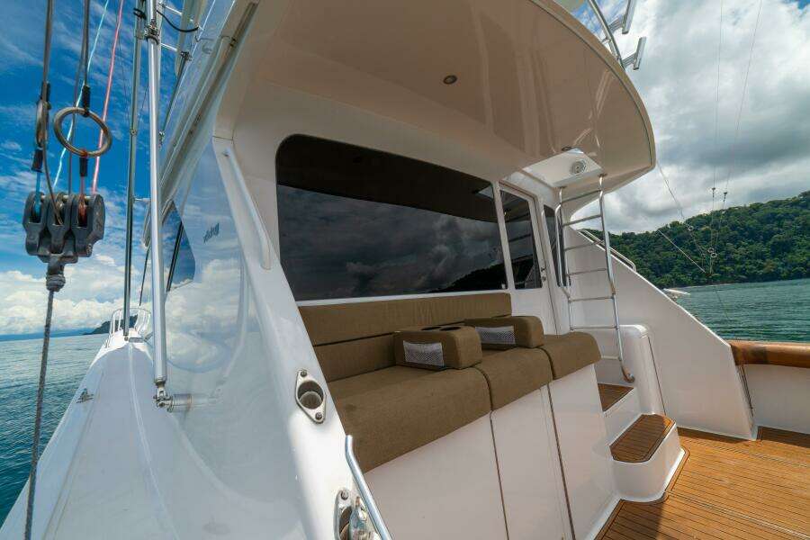 2004 Viking 61 Convertible 