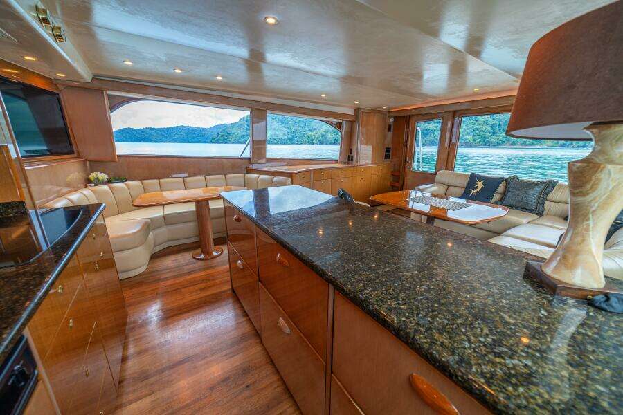 2004 Viking 61 Convertible 