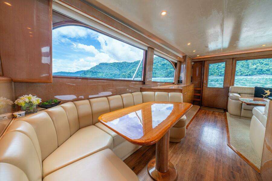 2004 Viking 61 Convertible 