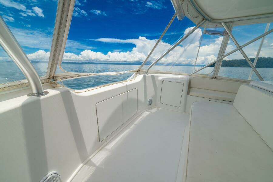 2004 Viking 61 Convertible 