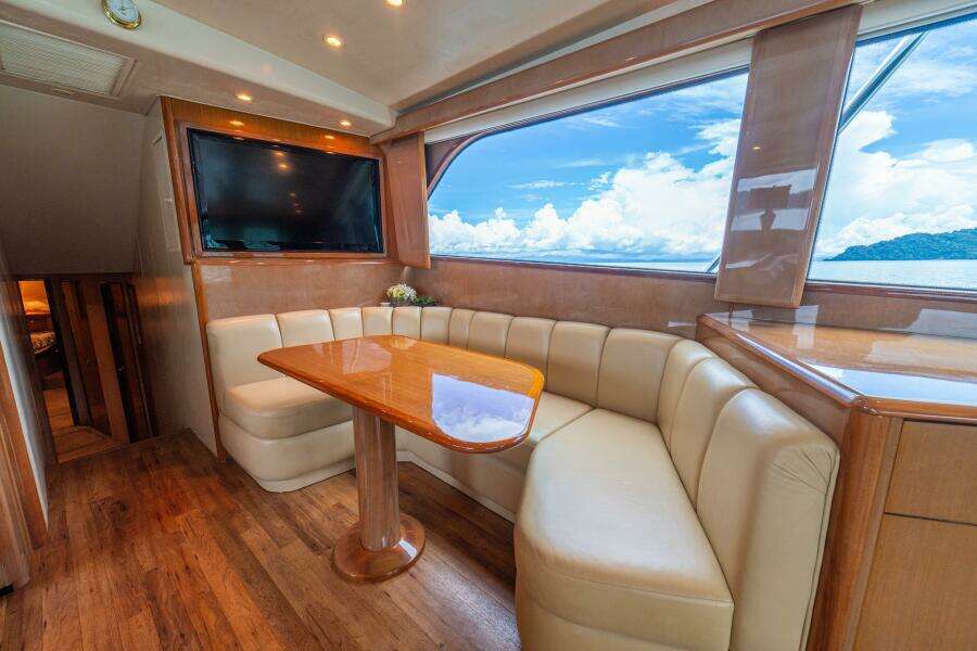 2004 Viking 61 Convertible 