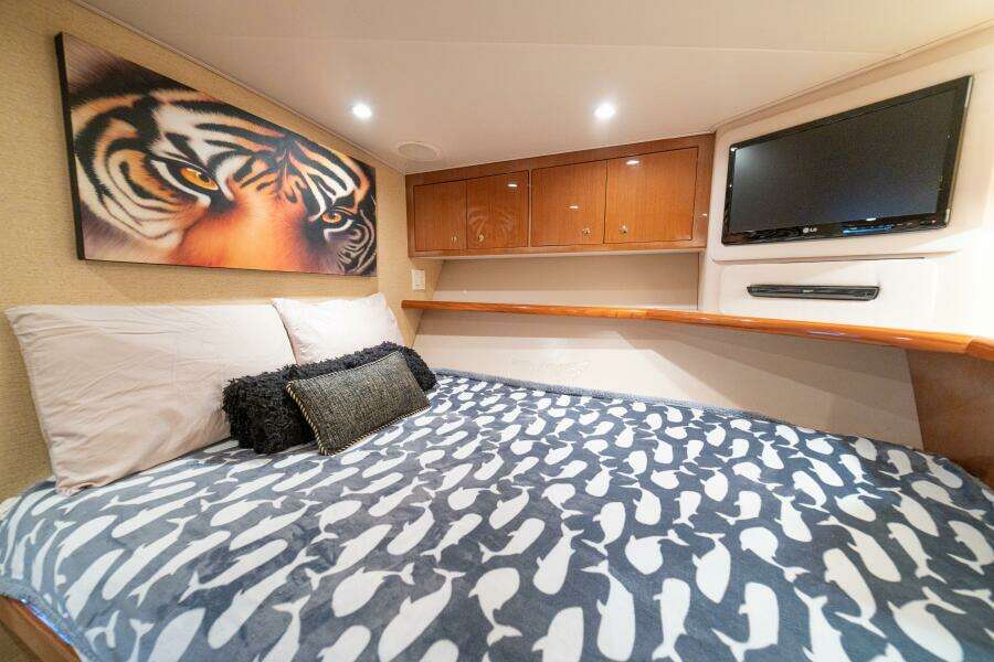 2004 Viking 61 Convertible 