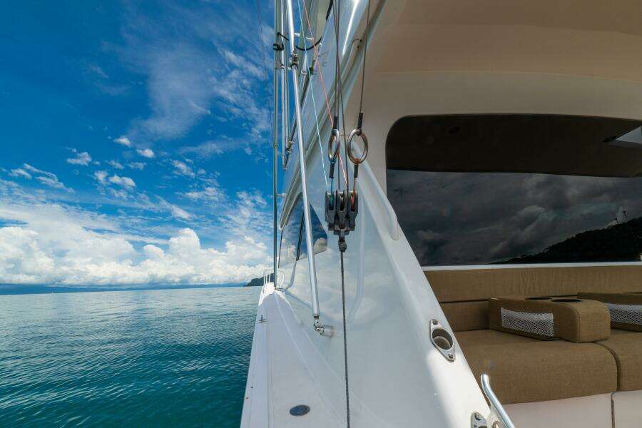 2004 Viking 61 Convertible 