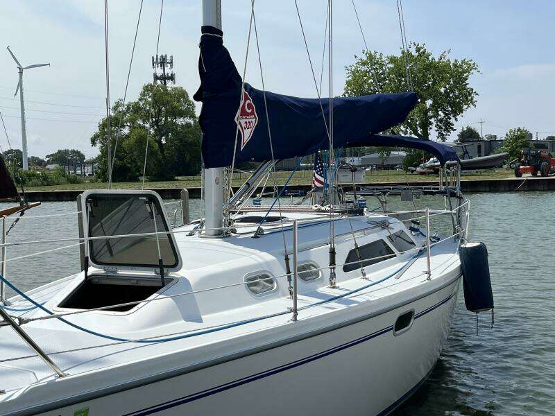 La Vita e Bella 32ft Catalina Yacht For Sale