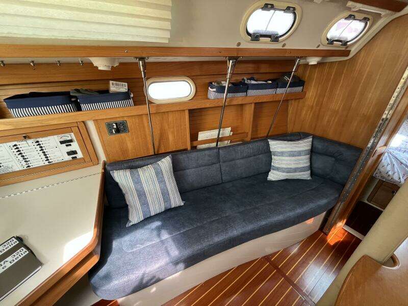 La Vita e Bella 32ft Catalina Yacht For Sale