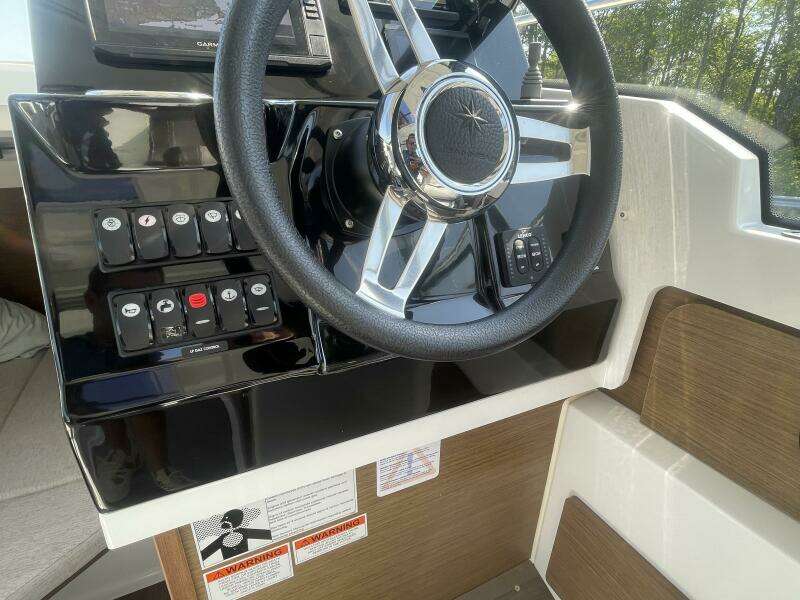 27ft Jeanneau Yacht For Sale