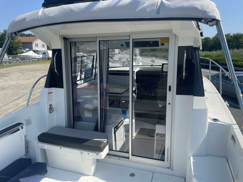 27ft Jeanneau Yacht For Sale