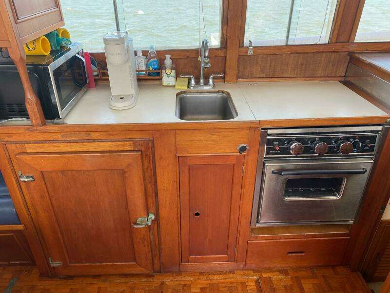 36ft Grand Banks Yacht For Sale