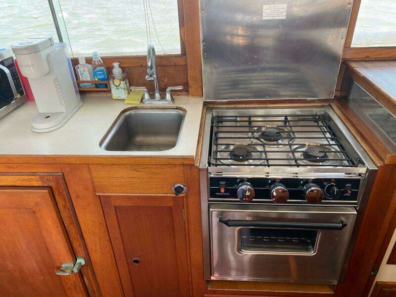 36ft Grand Banks Yacht For Sale
