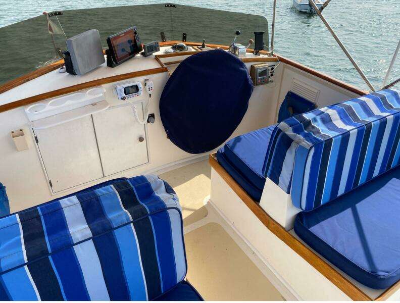 36ft Grand Banks Yacht For Sale