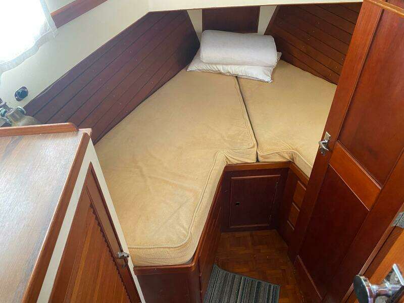 36ft Grand Banks Yacht For Sale