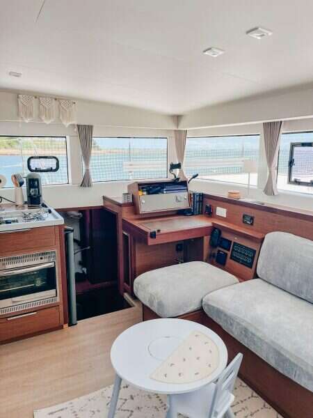 2023-lagoon-40-sail-9867159-20250709184455166-1.jpg