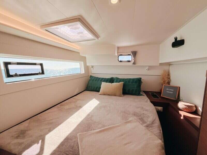 2023-lagoon-40-sail-9867159-20250709184855446-1.jpg