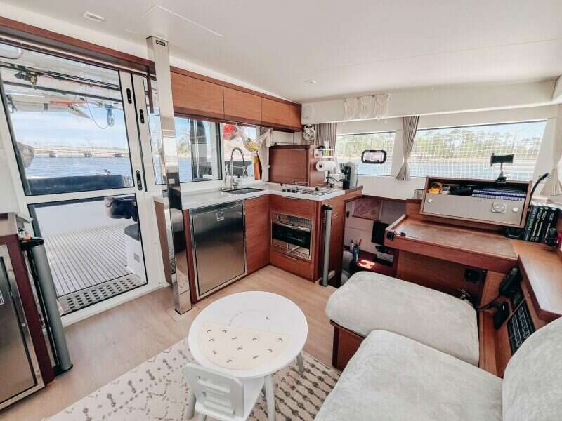 2023-lagoon-40-sail-9867159-20250709184440381-1.jpg