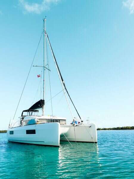 2023-lagoon-40-sail-9867159-20250709185012801-1.jpg