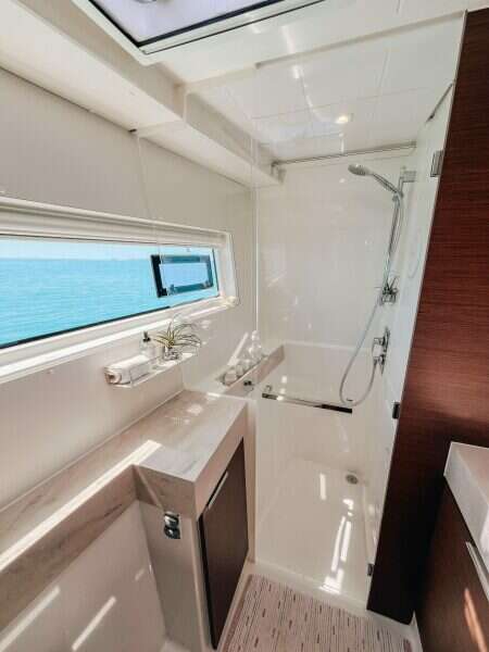 2023-lagoon-40-sail-9867159-20250709184548847-1.jpg