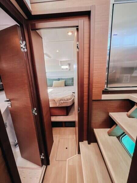 2023-lagoon-40-sail-9867159-20250709184830932-1.jpg