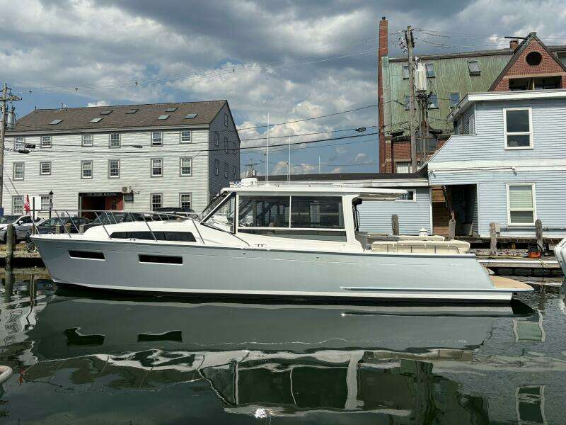 47ft MJM Yacht For Sale