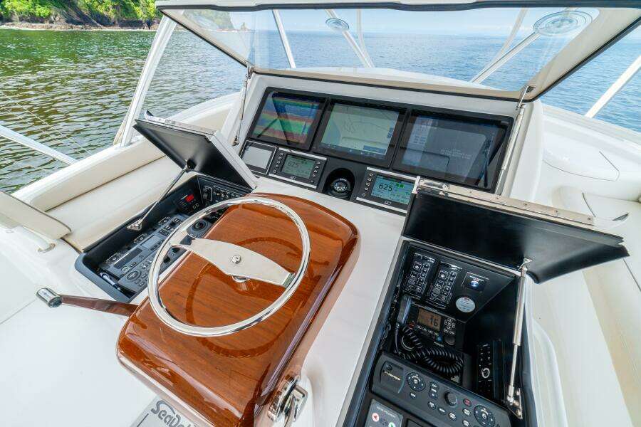 2021 Viking 58 Convertible 