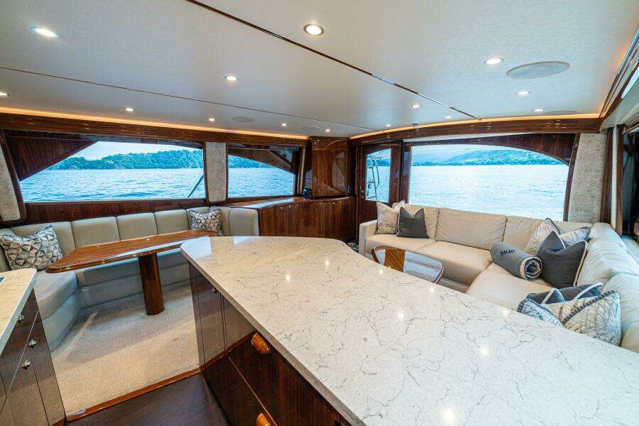 2021 Viking 58 Convertible 