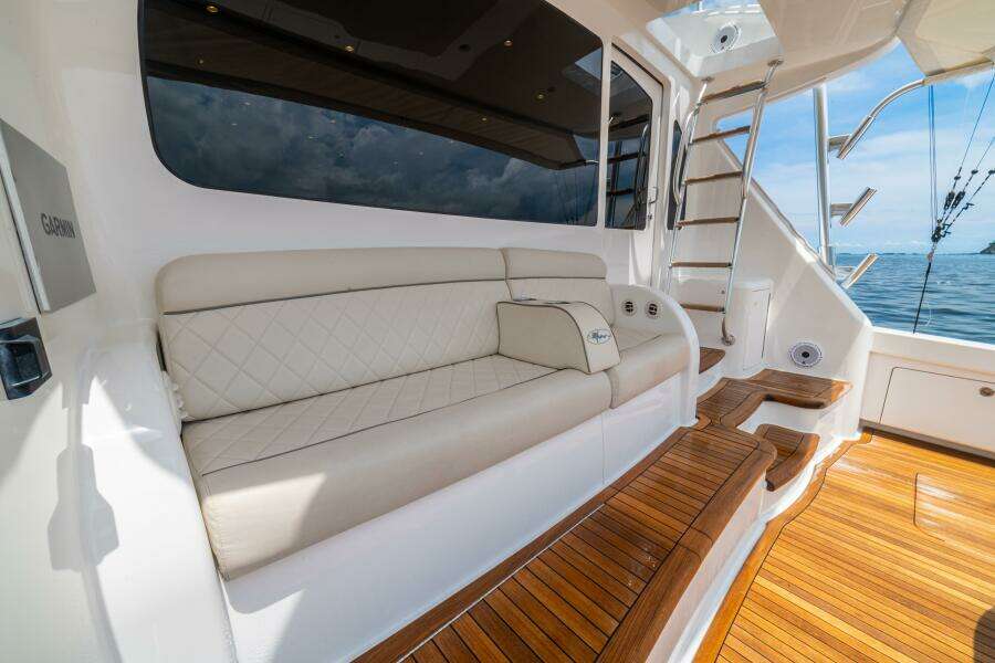 2021 Viking 58 Convertible 