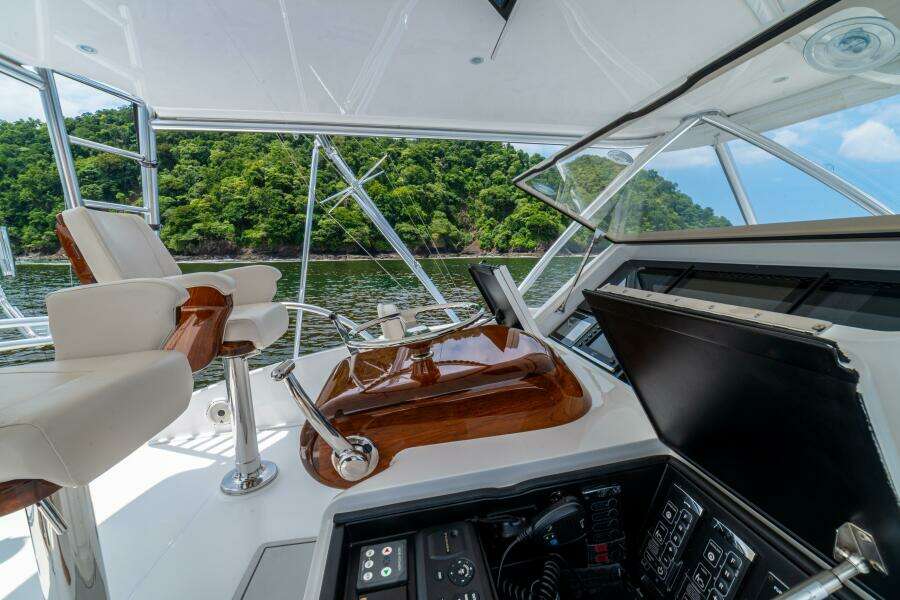 2021 Viking 58 Convertible 