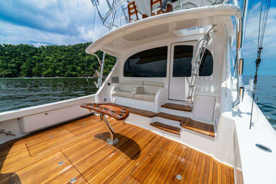 2021 Viking 58 Convertible 